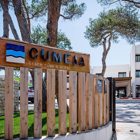 Cumeja Beach Club & Hotel Baia Domizia Exterior foto